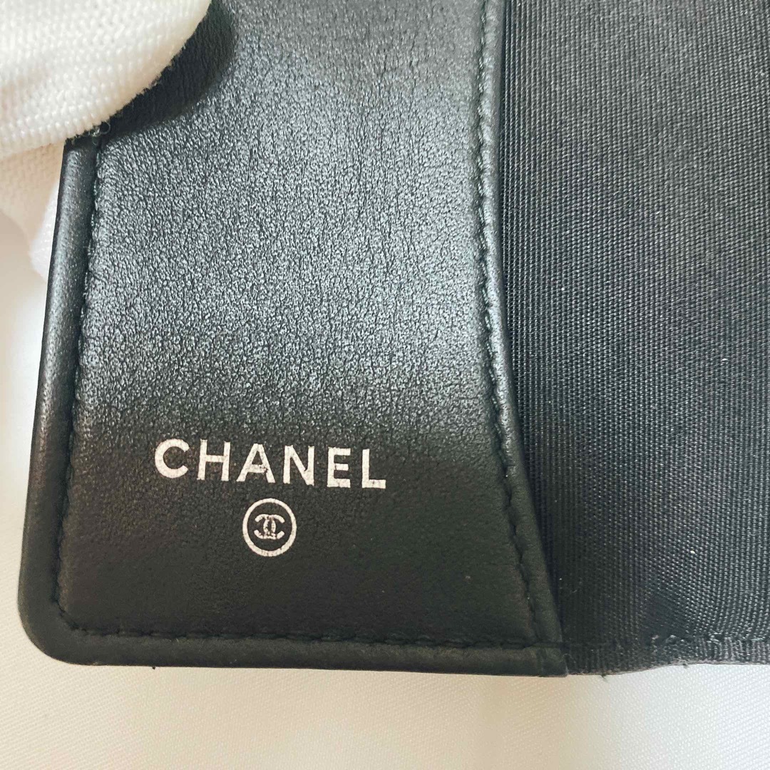 CHANEL ボーイ シャネル 4連 キーケース キャビアスキン ネイビー