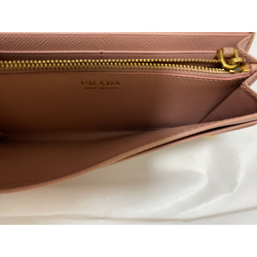 PRADA(プラダ)のPRADA フィオッコ リボン 長財布 サフィアーノ レザー パスケース ピンク レディースのファッション小物(財布)の商品写真