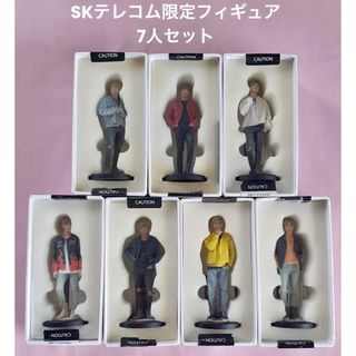 BTS figure フィギュアの通販 10,000点以上 | フリマアプリ ラクマ