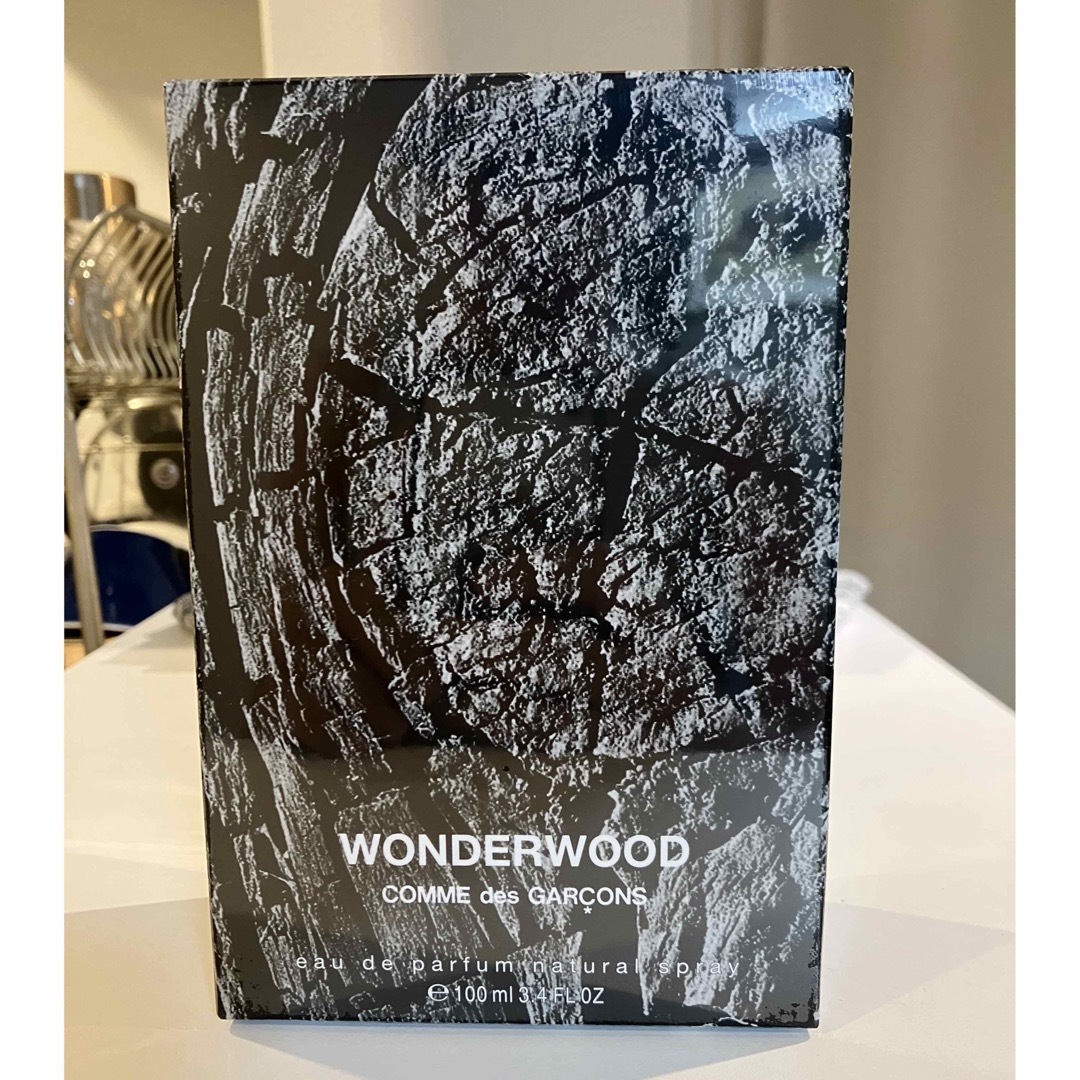 COMME des GARCON  WONDERWOOD PARFUM