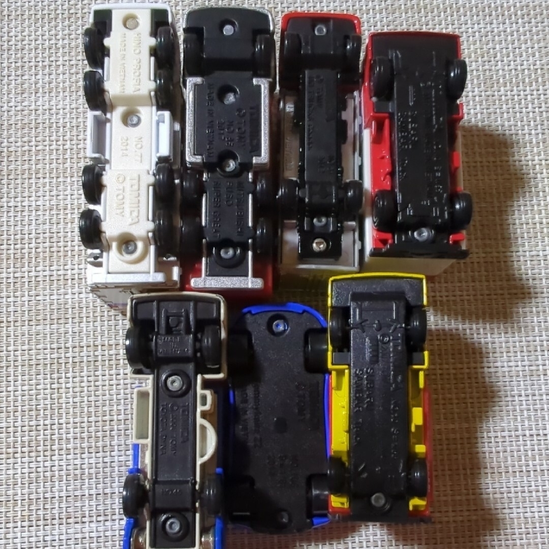 トミカシリーズ(トミカシリーズ)のトミカ 8台 キッズ/ベビー/マタニティのおもちゃ(電車のおもちゃ/車)の商品写真