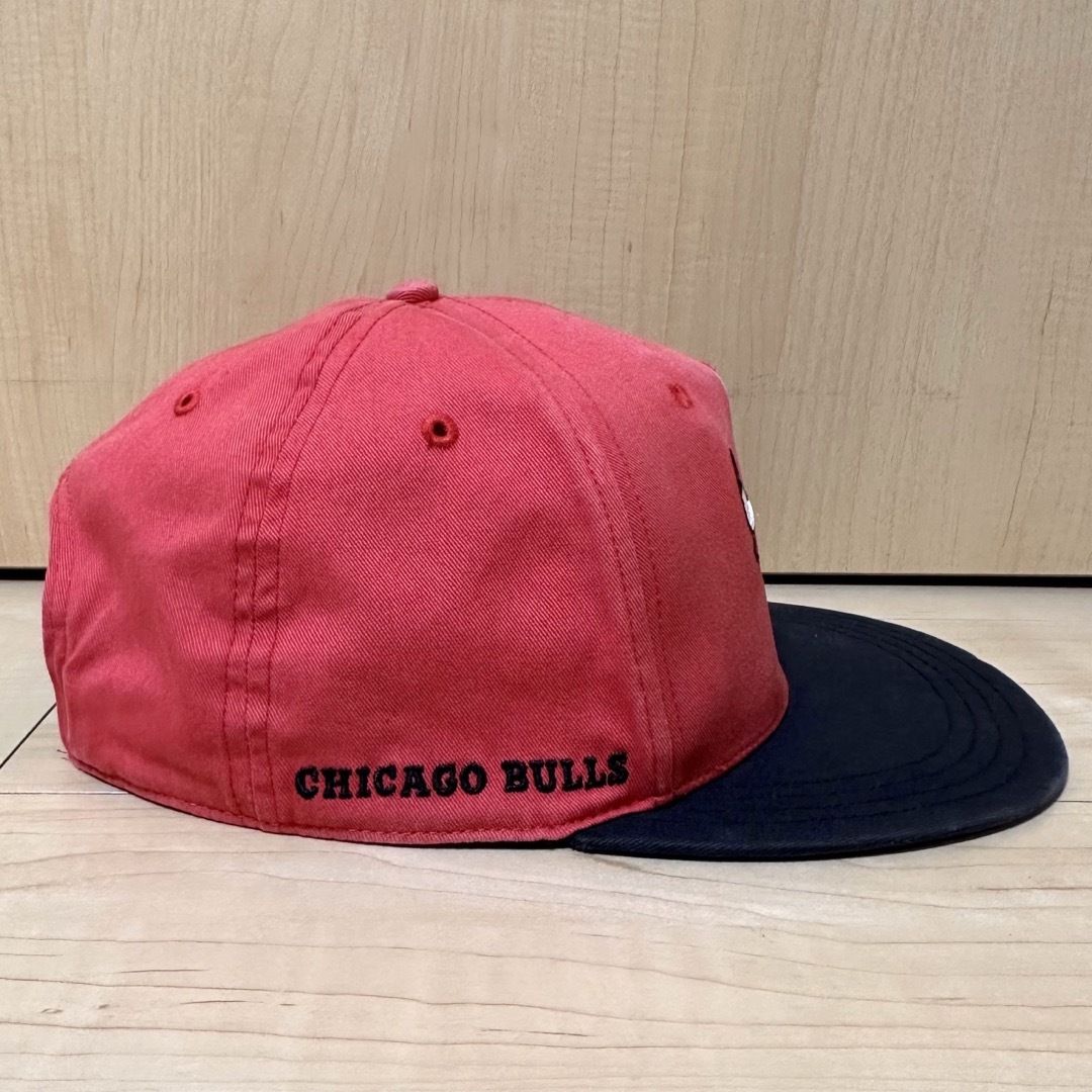 adidas(アディダス)の古着 adidas × NBA - CHICAGO BULLS キャップ メンズの帽子(キャップ)の商品写真