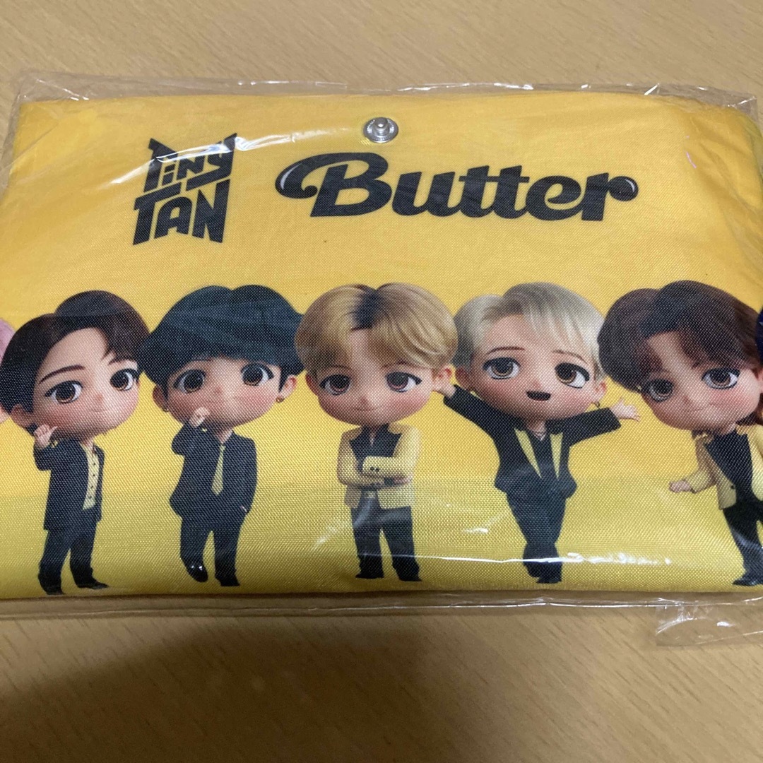 コカ・コーラ(コカコーラ)のBTS たためる保温冷バッグ エンタメ/ホビーのタレントグッズ(アイドルグッズ)の商品写真