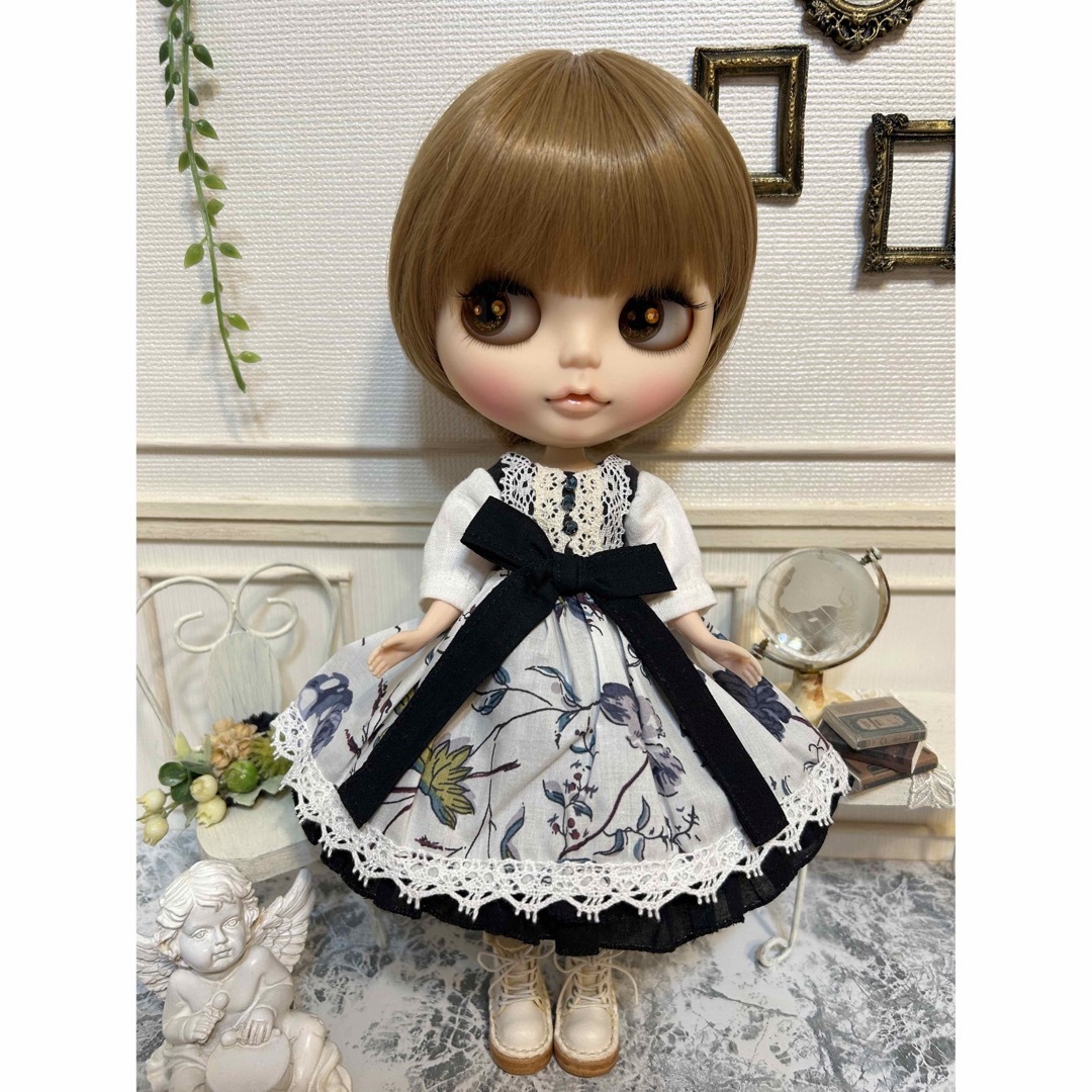 ネオブライスアウトフィット作家様☆スモーキーうさぎさんヘッドドレスとお洋服セット