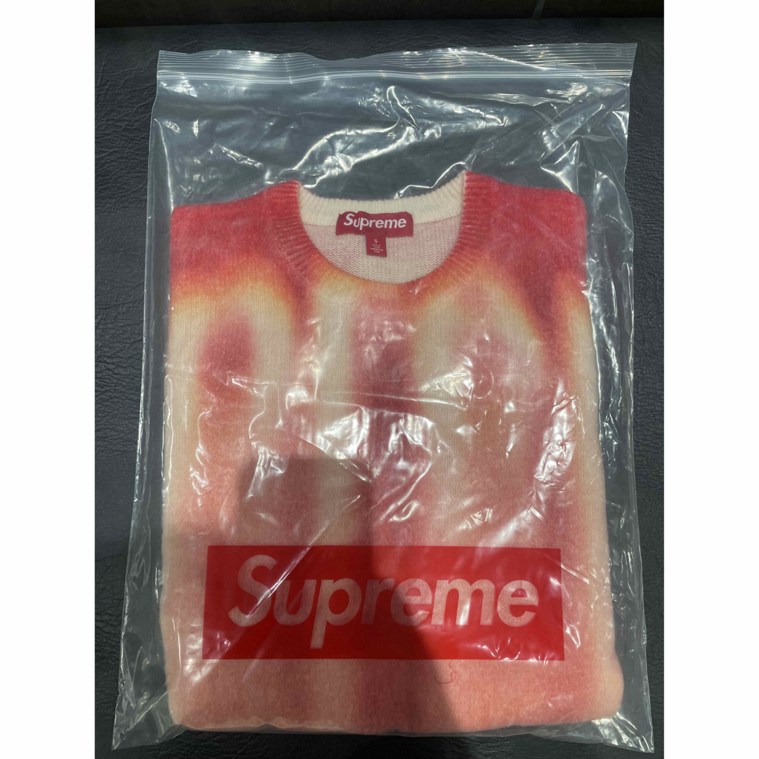 Supreme   supreme Blurred Logo Sweater red Sサイズの通販 by