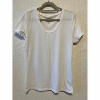 ジーユー(GU)のUネックTシャツ/GU(Tシャツ(半袖/袖なし))