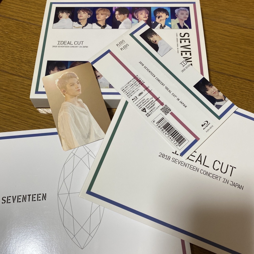 SEVENTEEN Blu-ray IDEAL CUT トレカ付き エンタメ/ホビーのDVD/ブルーレイ(アイドル)の商品写真