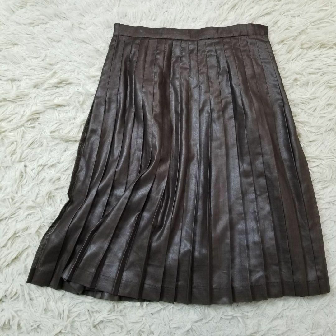 M-premier(エムプルミエ)の美品エムプルミエ光沢シアーアコーディオンプリーツスカート薄手ひざ丈38茶色 レディースのスカート(ひざ丈スカート)の商品写真