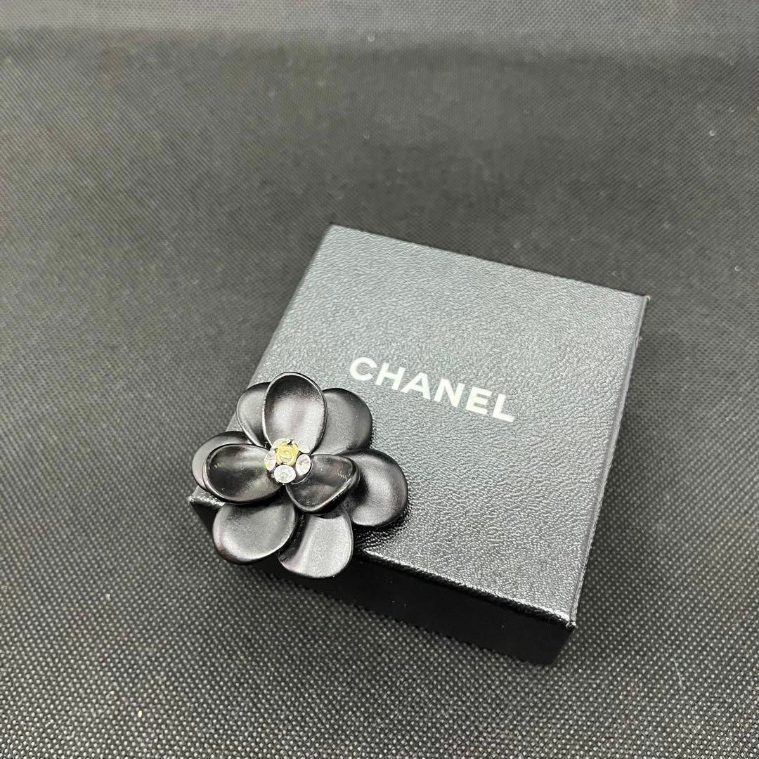 シャネル  ブローチ ブラック  CHANEL コサージュ カメリア