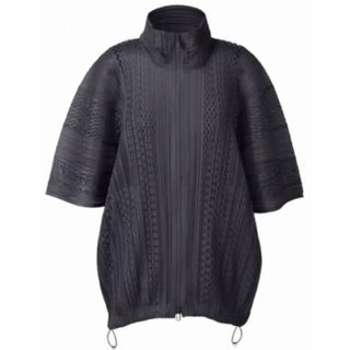 プリーツプリーズイッセイミヤケ(PLEATS PLEASE ISSEY MIYAKE)のPLEATS PLEASE ISSEY MIYAKE BLACK MESH(パーカー)