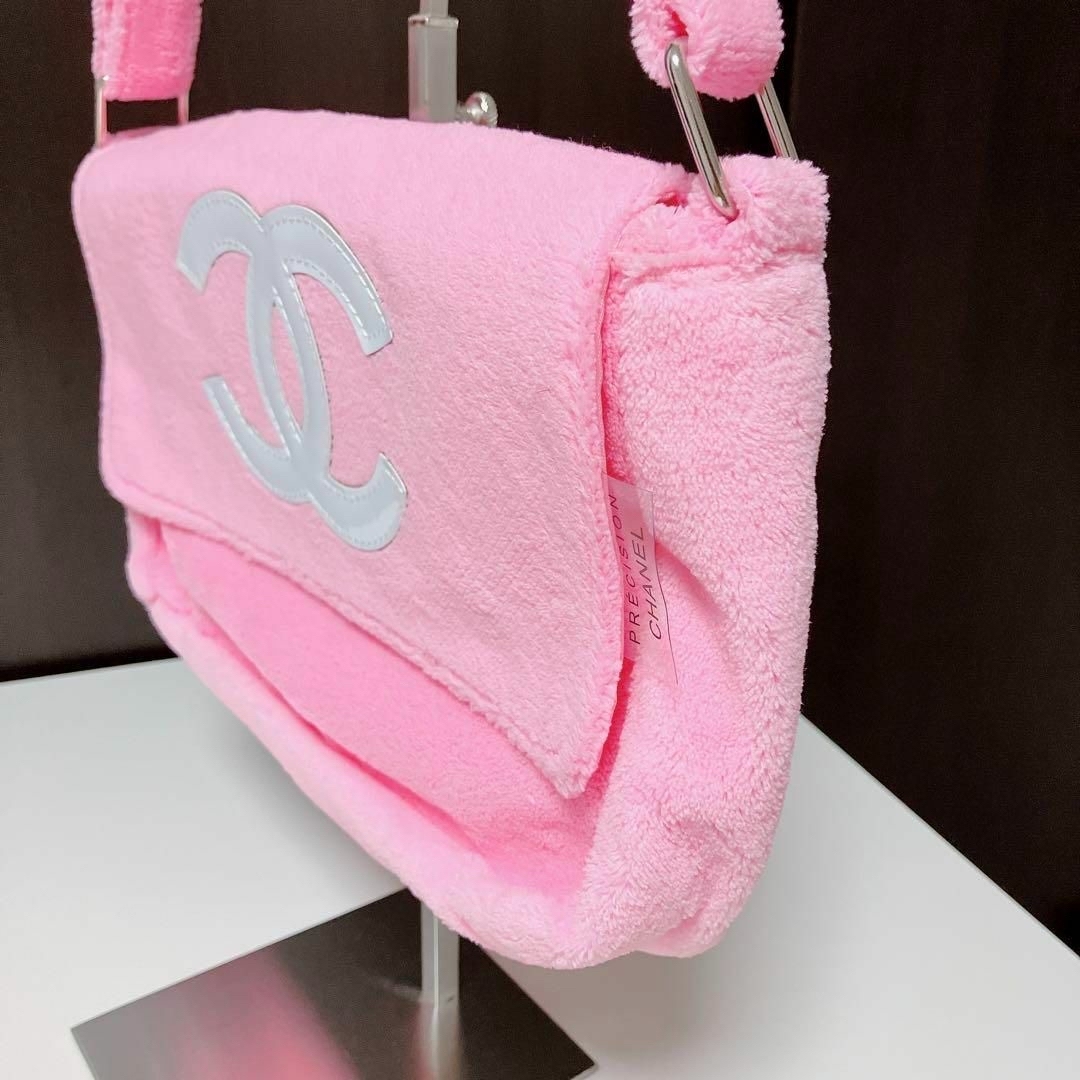 CHANEL(シャネル)の【新品同様】CHANEL シャネル　ショルダーバッグ ノベルティ　ピンク レディースのバッグ(ショルダーバッグ)の商品写真