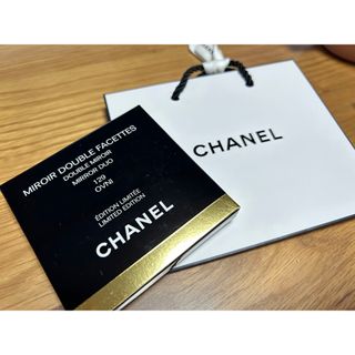 CHANEL - CHANEL ミラー 限定カラーミラー 129の通販 by ころ's shop ...