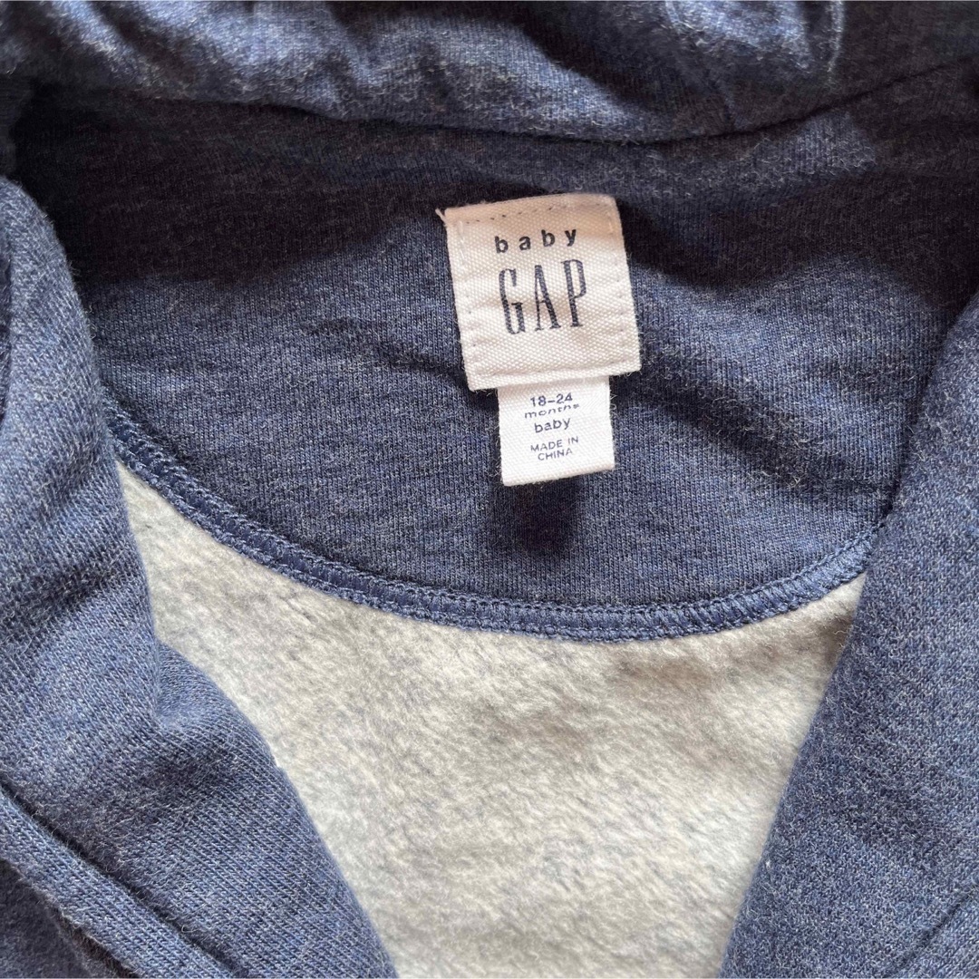 babyGAP(ベビーギャップ)のbabyGAP パーカー キッズ/ベビー/マタニティのキッズ服女の子用(90cm~)(ジャケット/上着)の商品写真