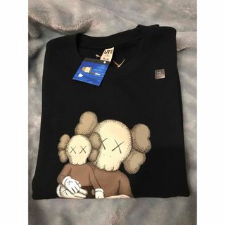 UNIQLO  KAWS  スウェット 新品未使用　2点セット