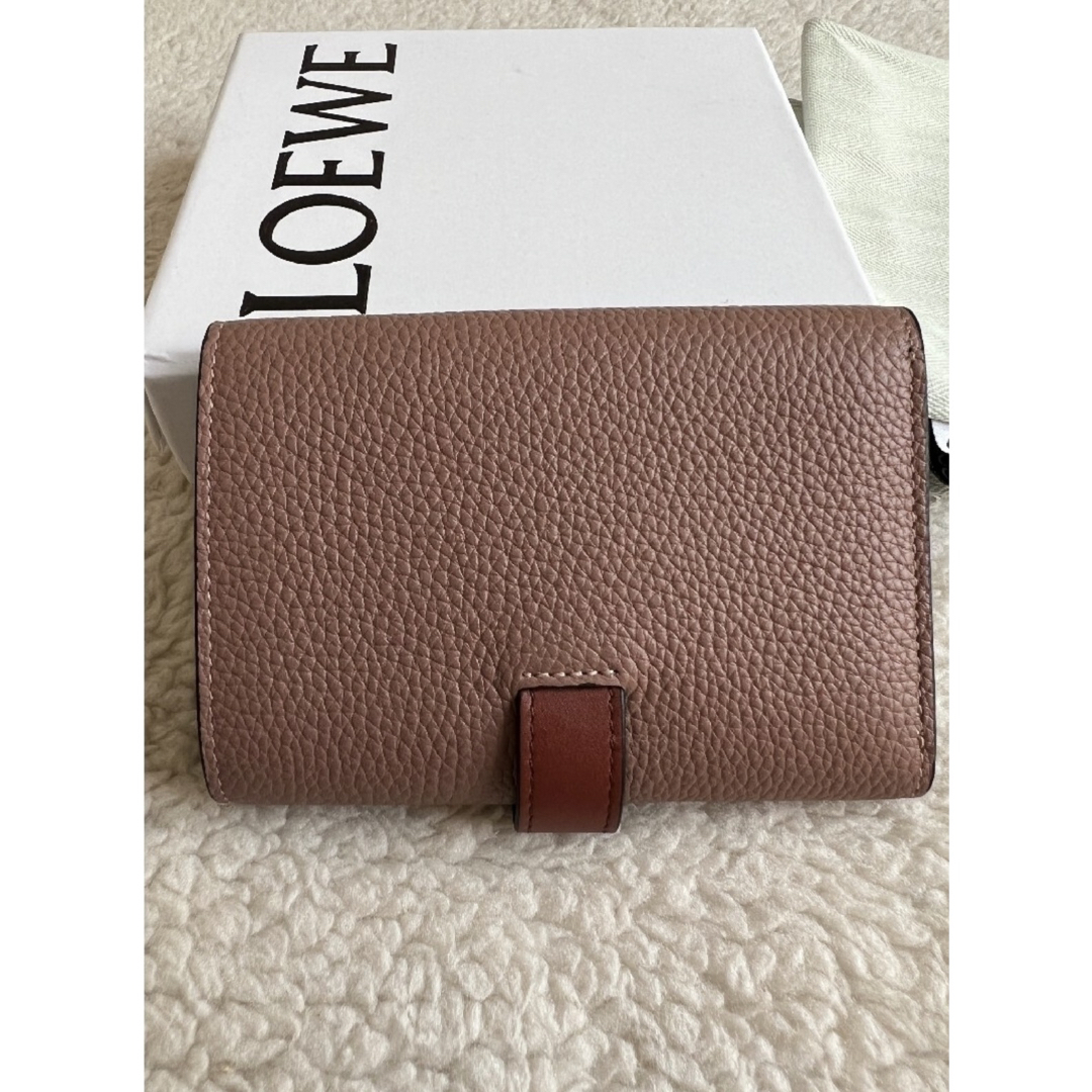 ✨新品 未使用✨LOEWE スモール 三つ折り財布  付属品:箱