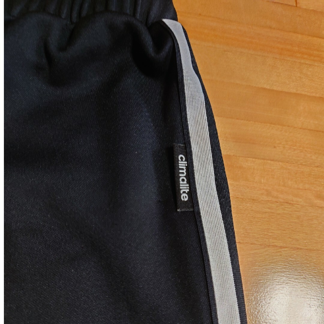 adidas(アディダス)のadidas　CLIMALITE ハーフパンツ 3本ライン レディースのパンツ(ハーフパンツ)の商品写真
