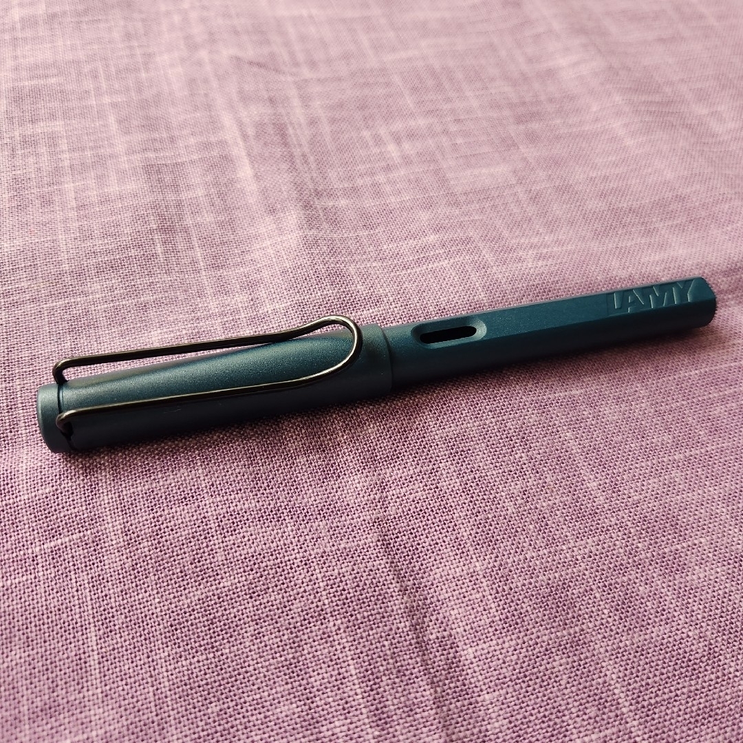 LAMY(ラミー)のラミー サファリ Safari 2017年限定 ペトロール 万年筆 F インテリア/住まい/日用品の文房具(ペン/マーカー)の商品写真