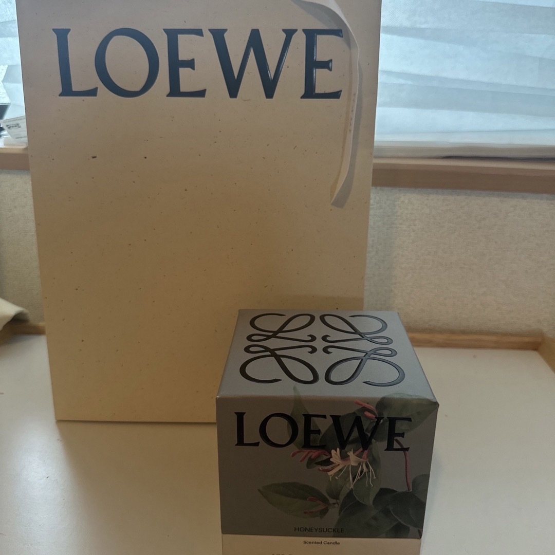 LOEWE(ロエベ)のロエベ　ハニーサックキャンドル コスメ/美容のリラクゼーション(キャンドル)の商品写真