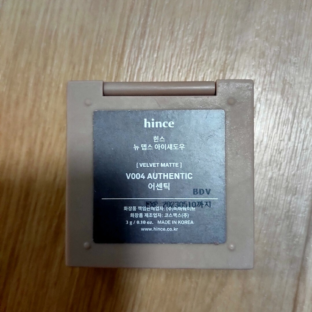 hince(ヒンス)のhince ヒンス　v004 AUTHENTIC　オーセンティック コスメ/美容のベースメイク/化粧品(アイシャドウ)の商品写真