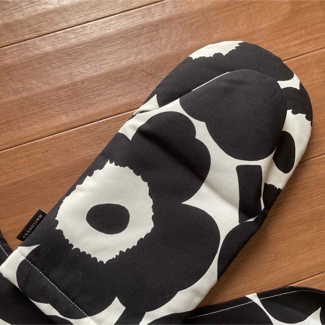 未使用品3点セット マリメッコ エプロン鍋敷きミトン ウニッコmarimekko