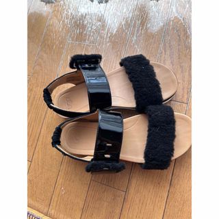 アグ(UGG)の素敵！！UGGのサンダルです(サンダル)