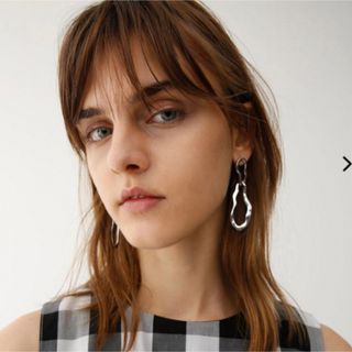 マウジー(moussy)の10月末までの出品。moussy ピアス(ピアス)