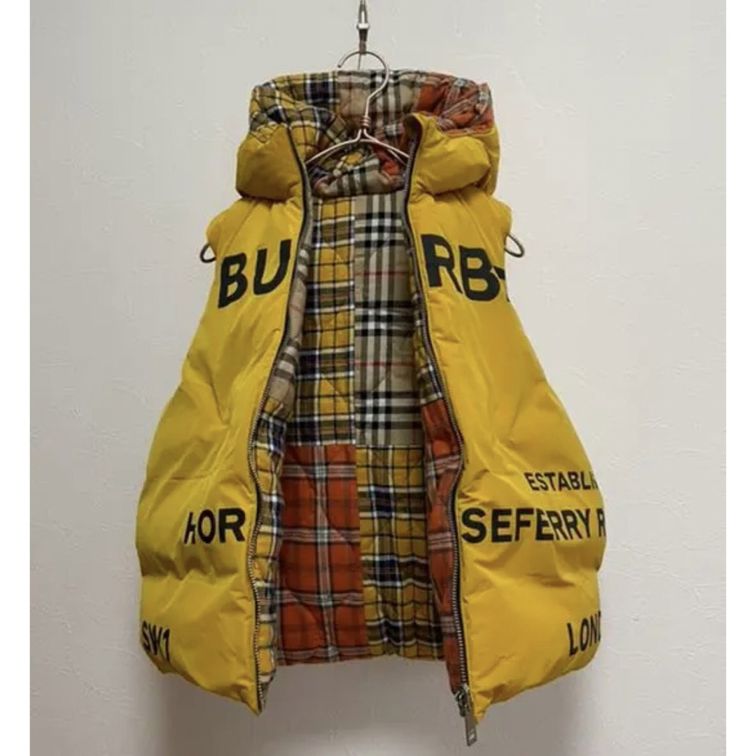 BURBERRY(バーバリー)の【正規品】極美品　BURBERRY バーバリー　ホースフェリープリンダウンベスト キッズ/ベビー/マタニティのキッズ服女の子用(90cm~)(ジャケット/上着)の商品写真