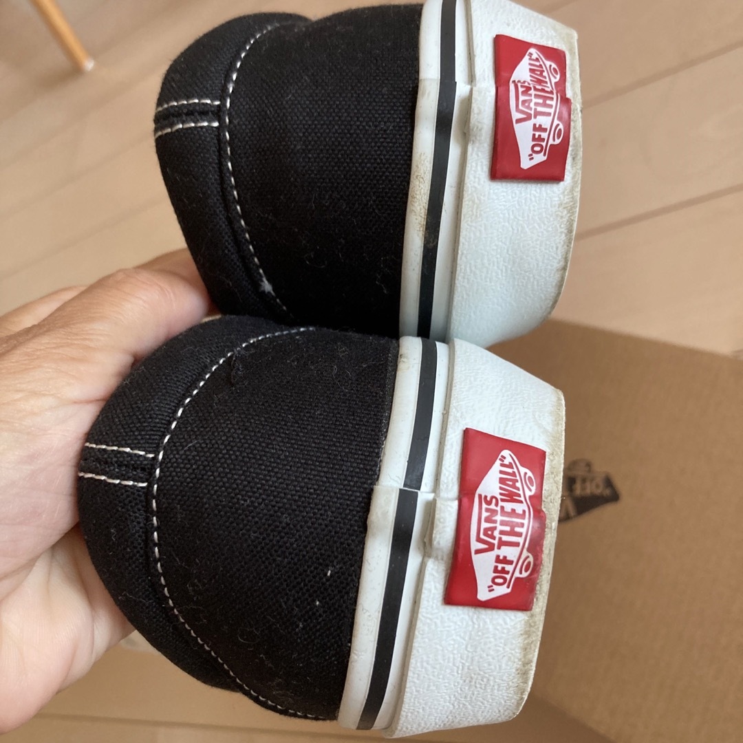 VANS(ヴァンズ)のvans スニーカー　ブラック メンズの靴/シューズ(スニーカー)の商品写真