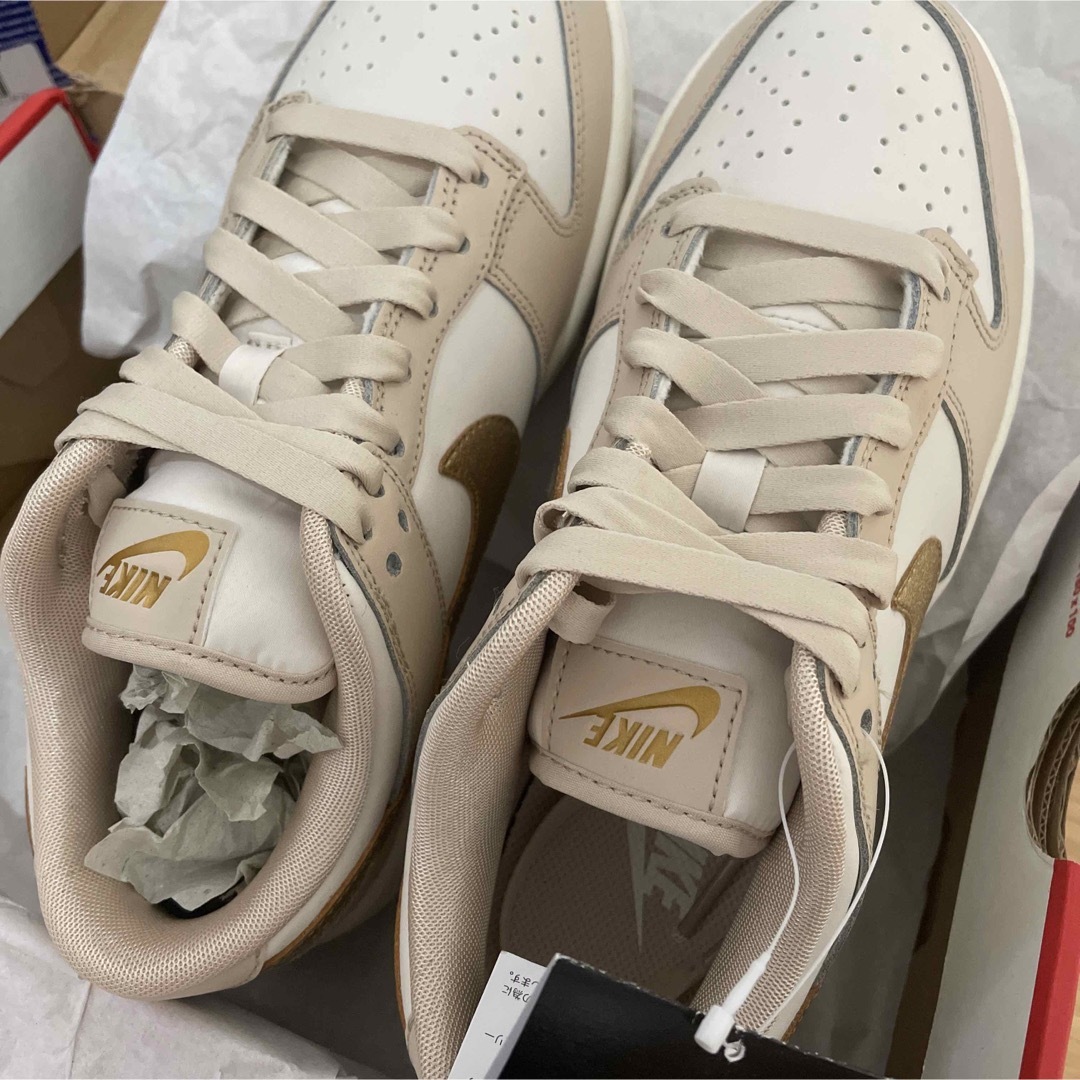 NIKE - NIKE ナイキ ダンクロー ゴールド ベージュ 23.5の通販 by
