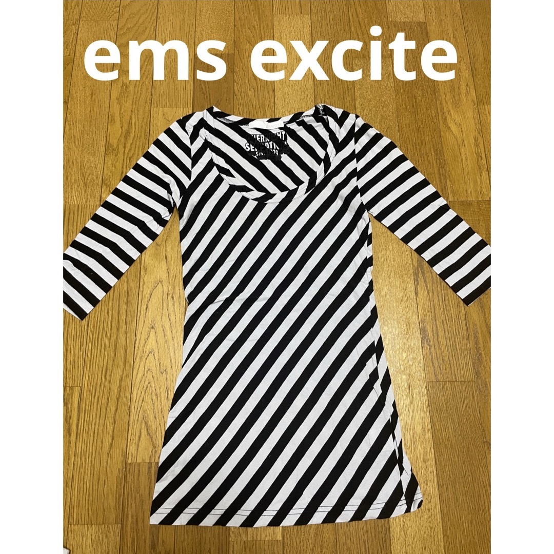 EMSEXCITE(エムズエキサイト)のエムズエキサイト　ロンT グランジ　タイト　フィット　チビT Y2K ギャル レディースのトップス(Tシャツ(長袖/七分))の商品写真