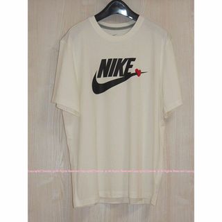 ナイキ(NIKE)のTHE NIKE TEE ナイキ バレンタイン仕様スウッシュ Tシャツ 白/L(Tシャツ/カットソー(半袖/袖なし))