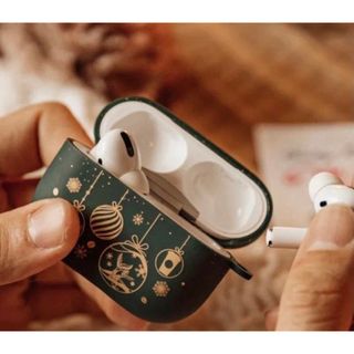 スターバックスコーヒー(Starbucks Coffee)の純正品　海外限定品スターバックス　Apple AirPods Pro ケース　緑(ヘッドフォン/イヤフォン)