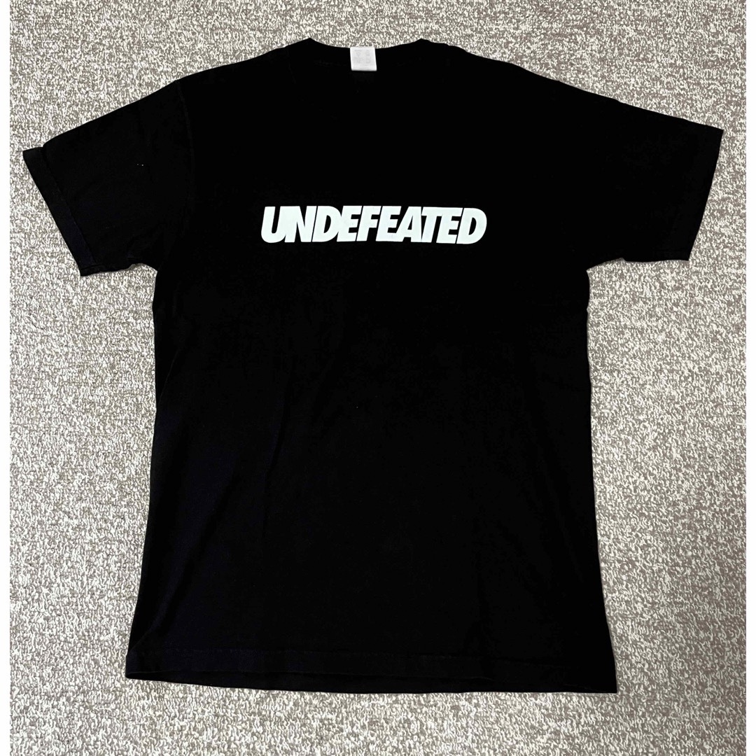 UNDEFEATED アンディフィーテッド　Tシャツ　カットソー　ビッグT