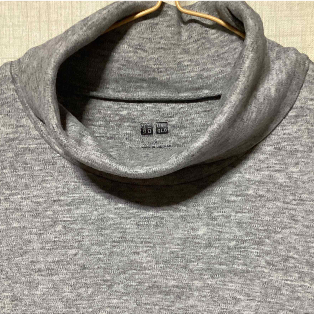 UNIQLO(ユニクロ)の値下げ　¥1444→¥1222   ユニクロ　タートルネックTシャツ　メンズ　S メンズのトップス(Tシャツ/カットソー(七分/長袖))の商品写真