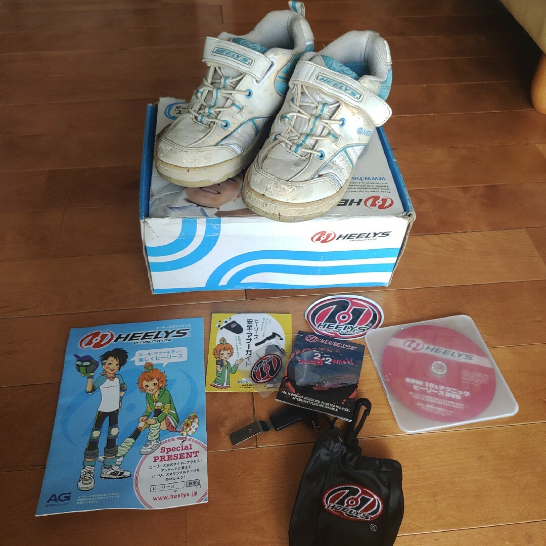 HEELYS(ヒーリーズ)のHEELYS  ヒーリーズ　ローラーシューズ　23cm キッズ/ベビー/マタニティのキッズ靴/シューズ(15cm~)(ローラーシューズ)の商品写真