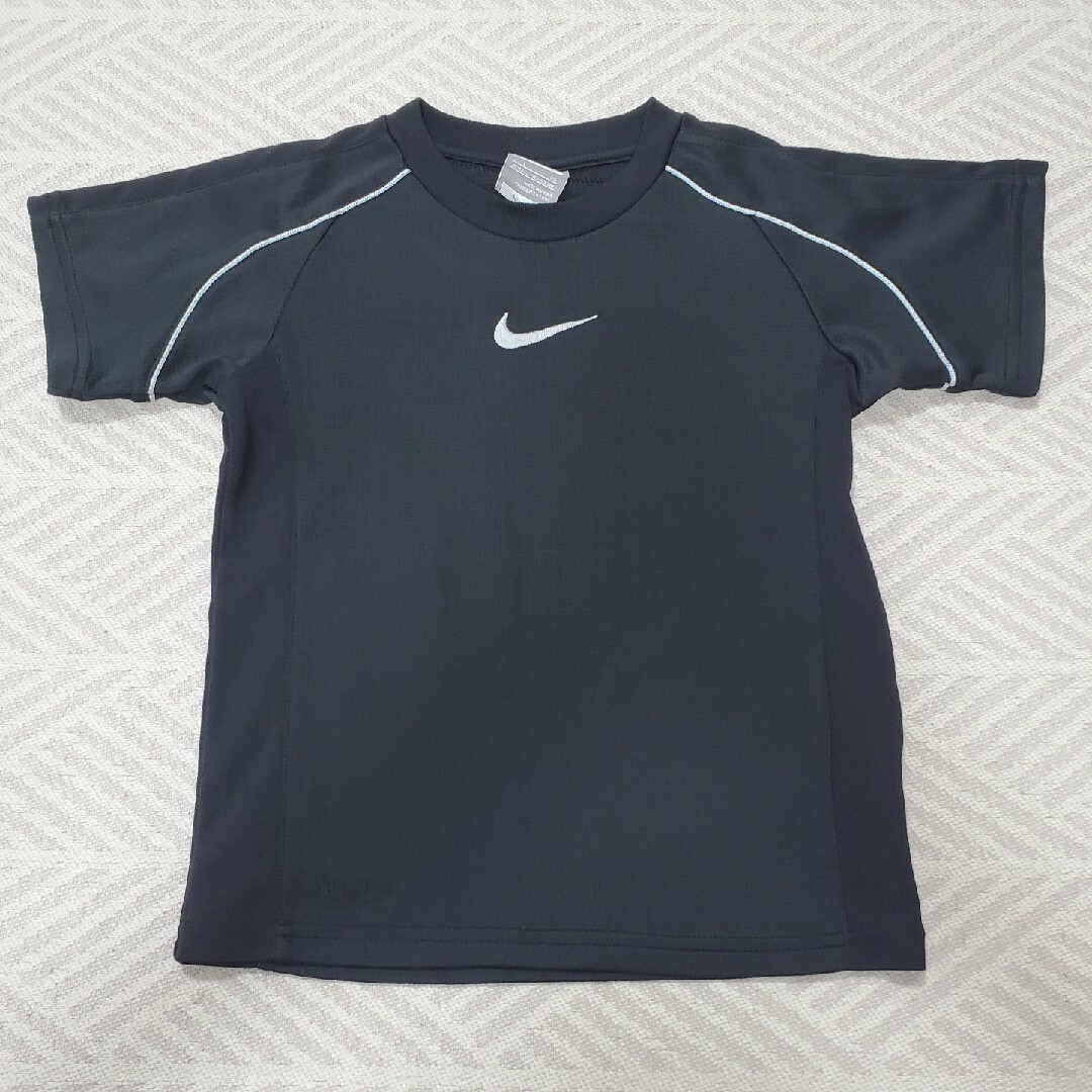 NIKE(ナイキ)のNIKE　トレーニングTシャツ　１２０ キッズ/ベビー/マタニティのキッズ服男の子用(90cm~)(Tシャツ/カットソー)の商品写真