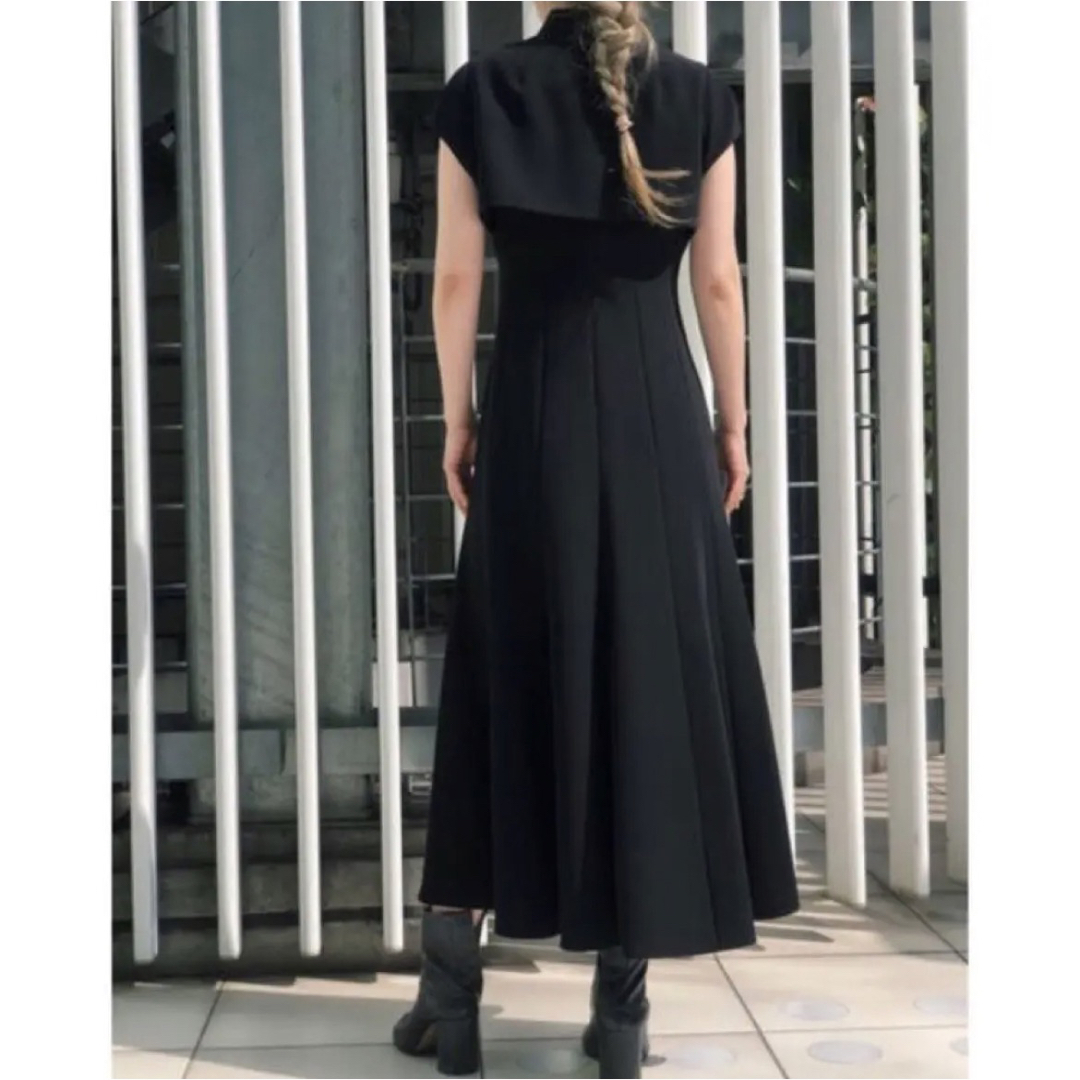 Mame Flared Hole Dress with Leather Belt レディースのワンピース(ロングワンピース/マキシワンピース)の商品写真