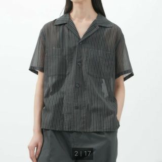 ユニクロ(UNIQLO)のUNIQLO ユニクロU 半袖シャツ  コットンシアーストライプシャツ(シャツ/ブラウス(半袖/袖なし))