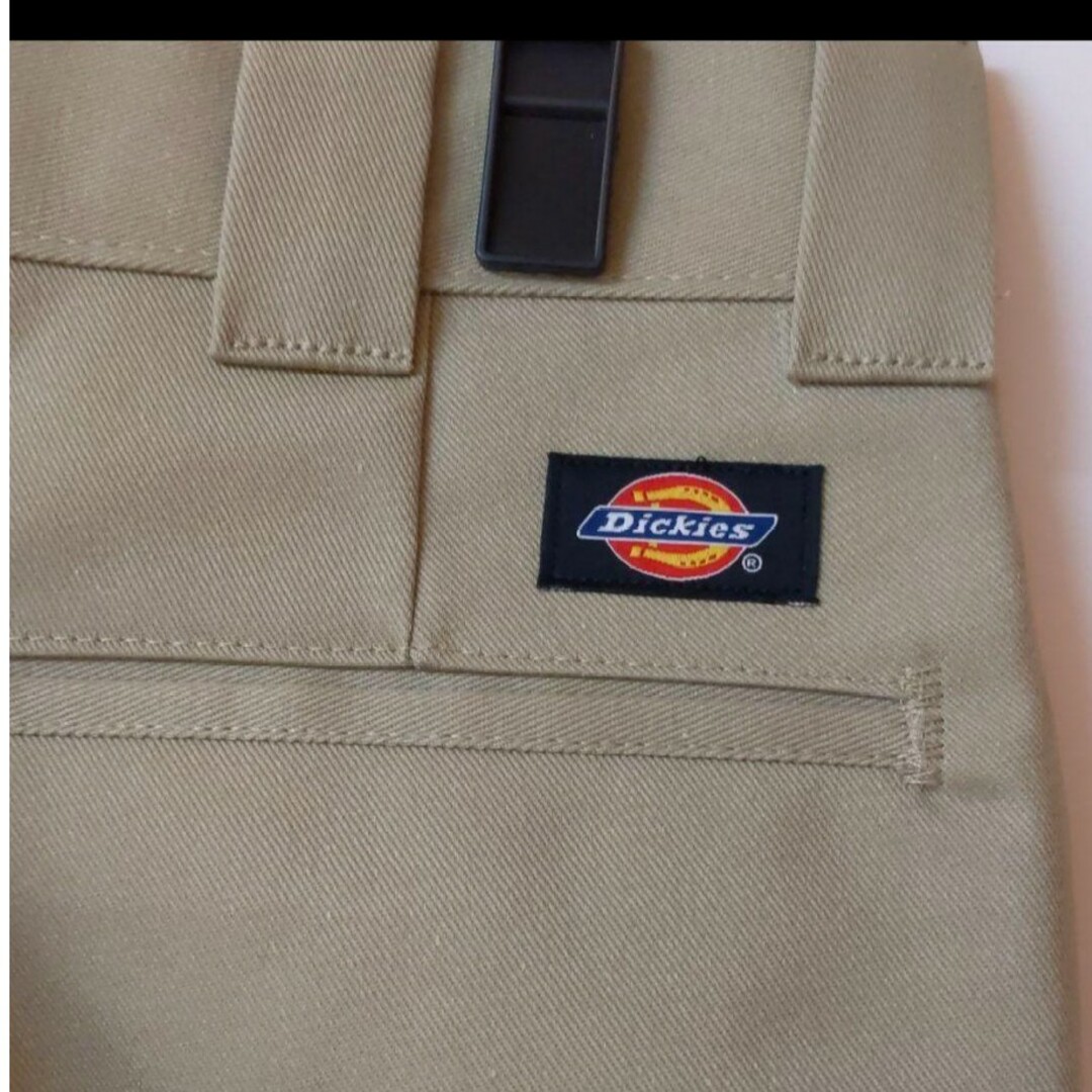 Dickies(ディッキーズ)の新品 29x32 KH スリムフィット ワークパンツ ディッキーズ カーキ メンズのパンツ(ワークパンツ/カーゴパンツ)の商品写真