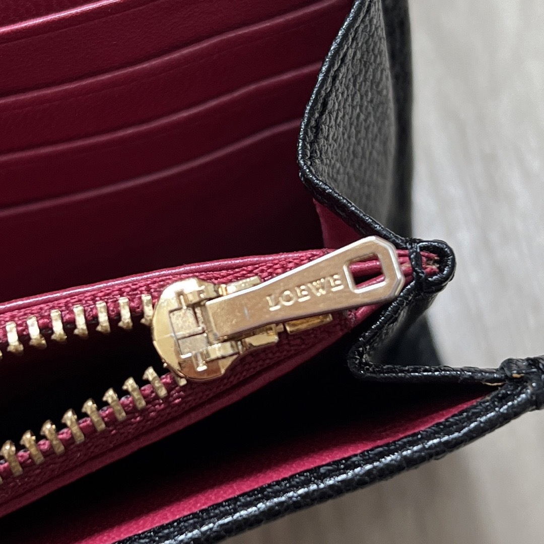 LOEWE - 綺麗!LOEWE ロエベ アナグラム柄 長財布 南京錠付 ブラック