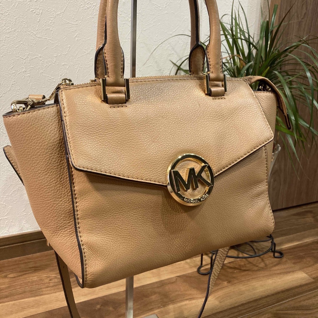 Michael Kors(マイケルコース)の【美品】マイケルコース 2way ショルダーバッグ キャメル 本革 レザー ロゴ レディースのバッグ(ショルダーバッグ)の商品写真