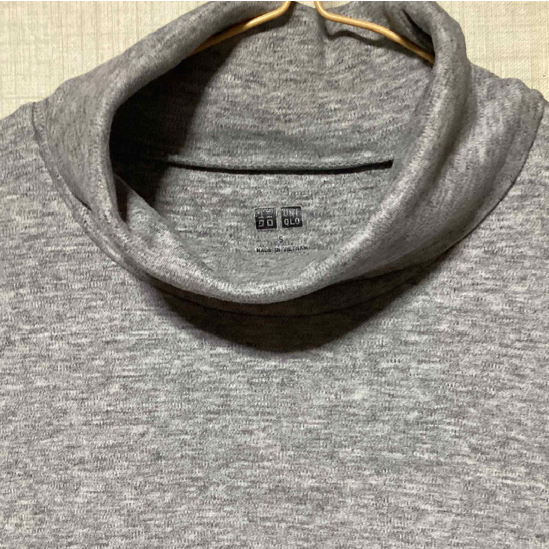 UNIQLO(ユニクロ)の値下げ　¥1444→¥999   ユニクロ　タートルネックTシャツ　メンズ　S メンズのトップス(Tシャツ/カットソー(七分/長袖))の商品写真