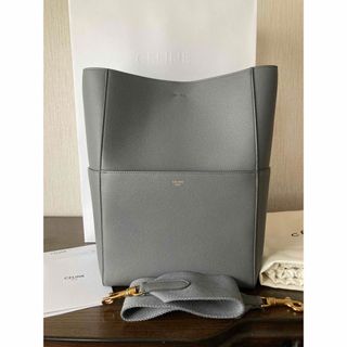 希少　新品 CELINE セリーヌ サングル バケット　バッグ　人気色コール♪