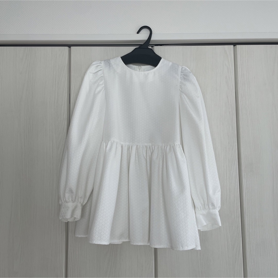 Drawer(ドゥロワー)の最終値下げ　OHGA パターンブラウス ホワイト　PATTERN BLOUSE レディースのトップス(シャツ/ブラウス(長袖/七分))の商品写真