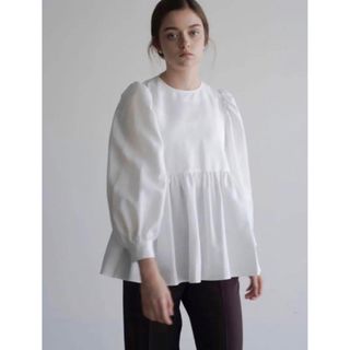 ドゥロワー(Drawer)の最終値下げ　OHGA パターンブラウス ホワイト　PATTERN BLOUSE(シャツ/ブラウス(長袖/七分))