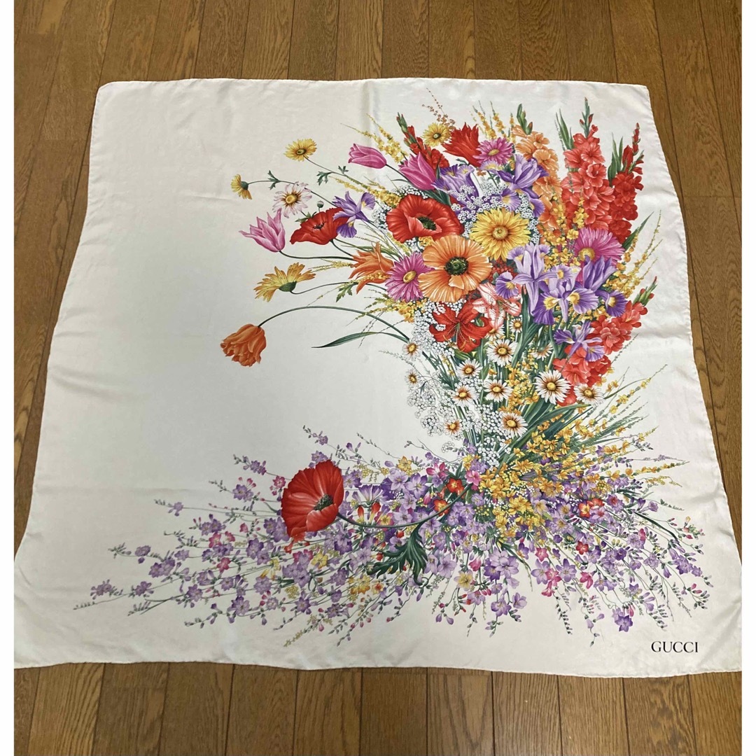 Gucci - GUCCI シルクスカーフ ビンテージ品の通販 by ミルクチョコ