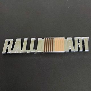 ミツビシ(三菱)のRALLIART ラリアート 3D エンブレム　シルバー　１枚(車外アクセサリ)