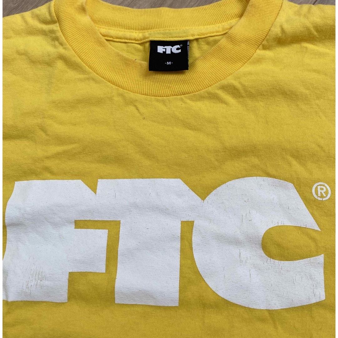 FTC(エフティーシー)のFTC   LOGO TEE オリジナル ロゴ Tシャツ Mサイズ YELLOW メンズのトップス(Tシャツ/カットソー(半袖/袖なし))の商品写真