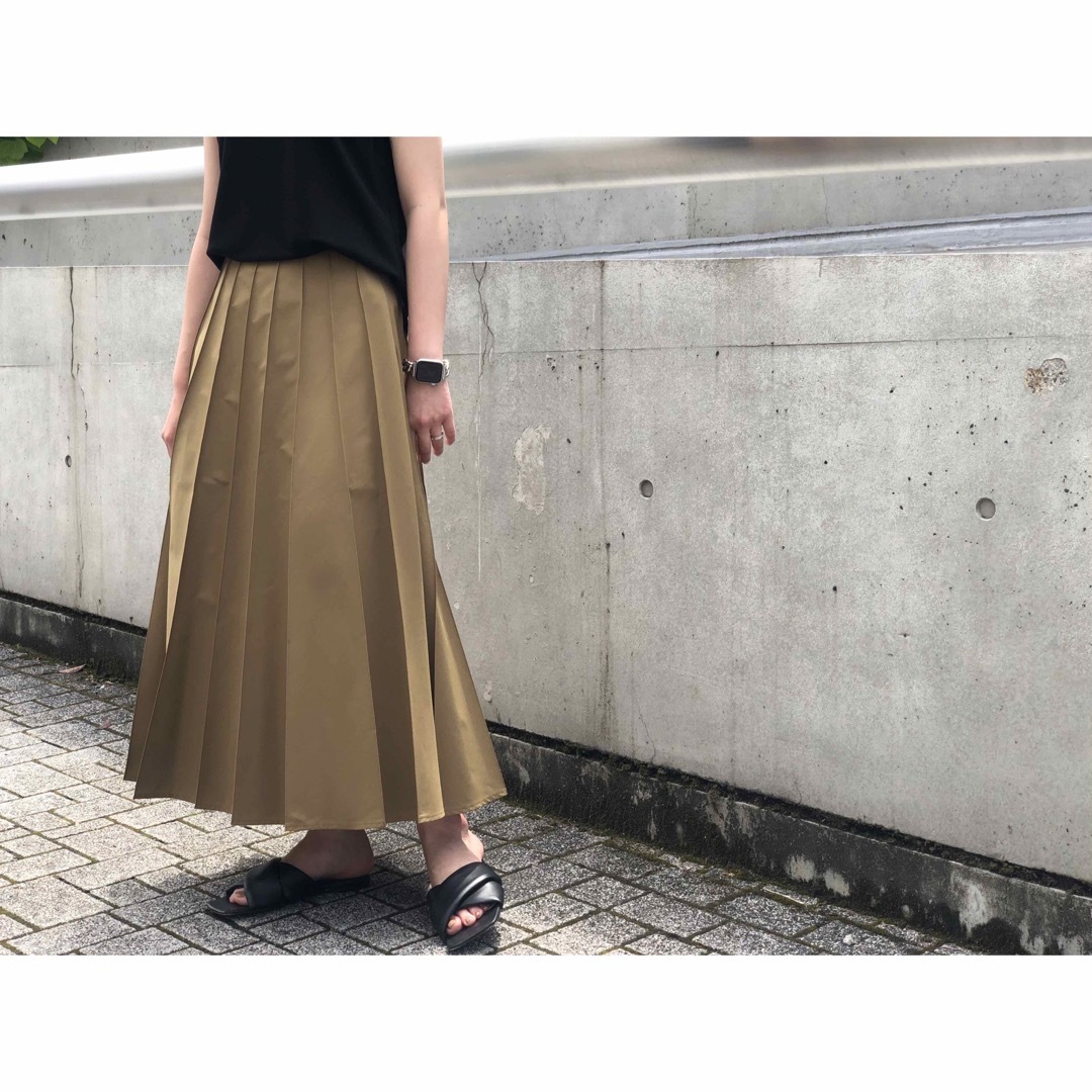 M-premier(エムプルミエ)のBLENHEIMブレンヘイム　ピンタックデザインフレアスカート レディースのスカート(ロングスカート)の商品写真