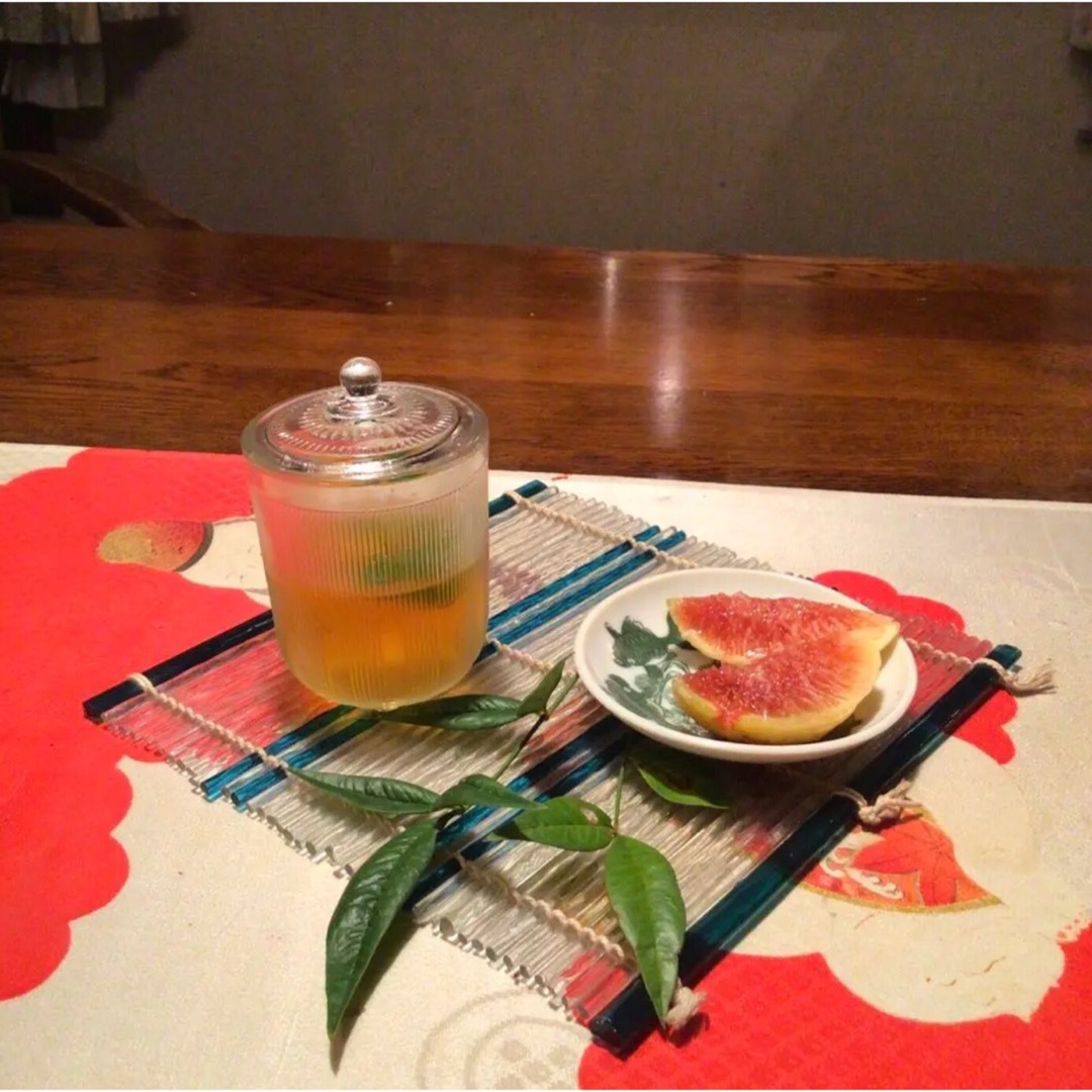 A705   昭和レトロ　銀簾（ぎんす）青色ガラス　捻りガラス　コースター　1枚 インテリア/住まい/日用品のキッチン/食器(テーブル用品)の商品写真